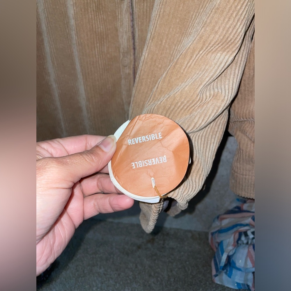 Xl. Reversible Shacket. Soft tan corduroy - Picture 3 of 5